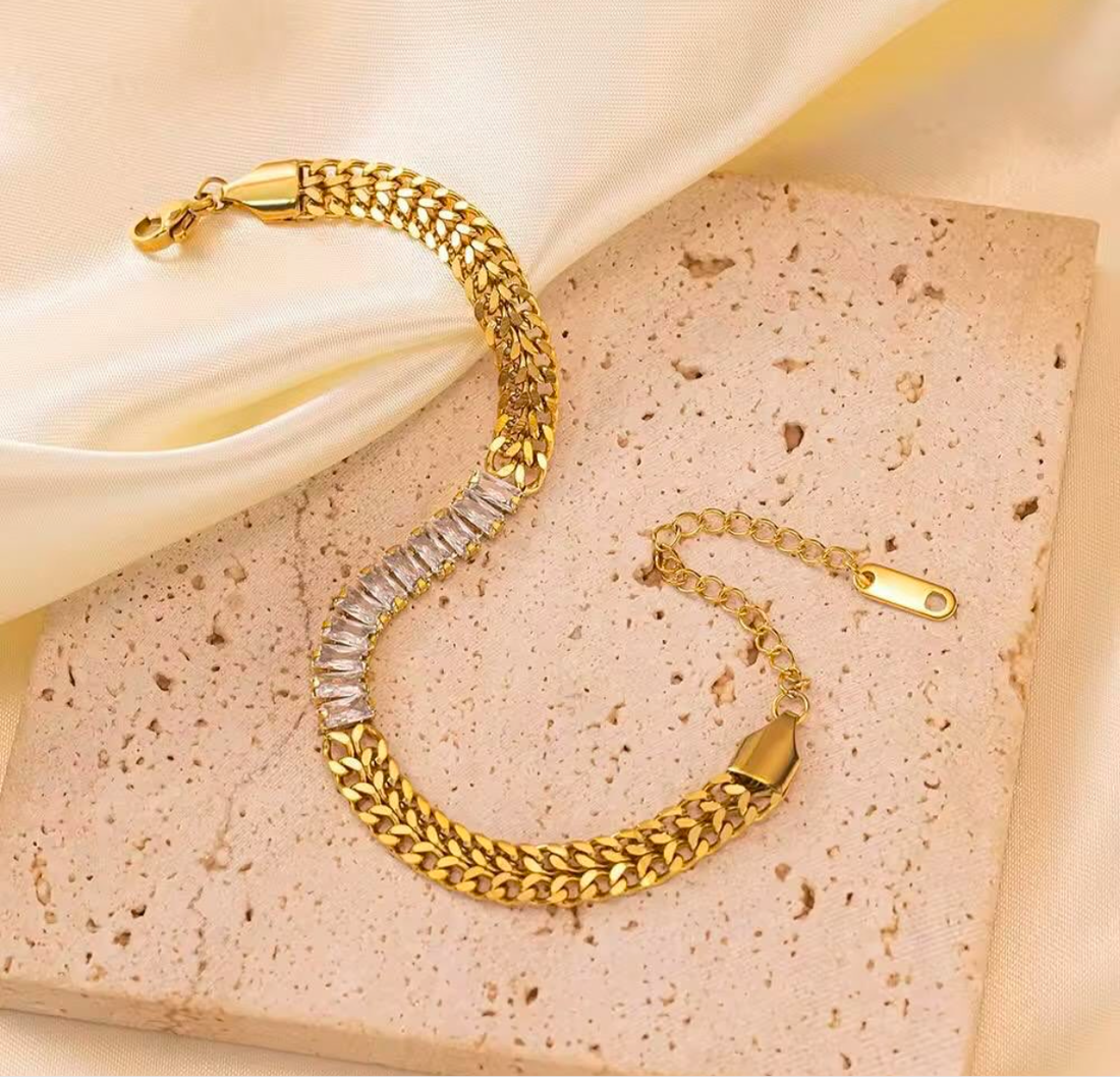 Minimal Baguette Bracelet V2