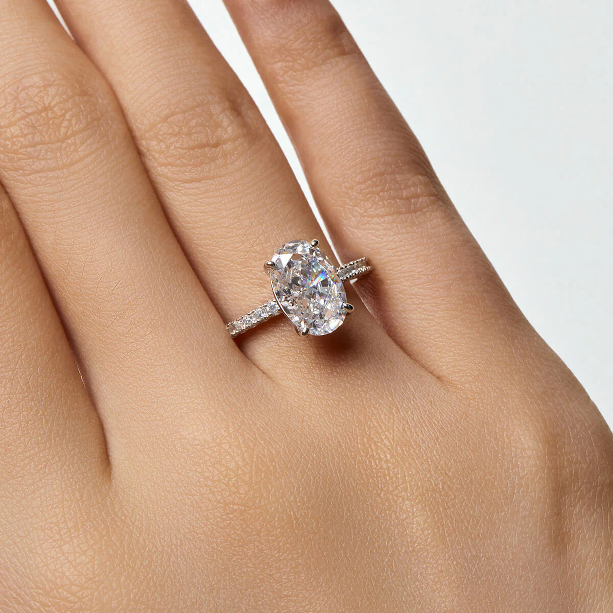 Oval Cut Crusted Band