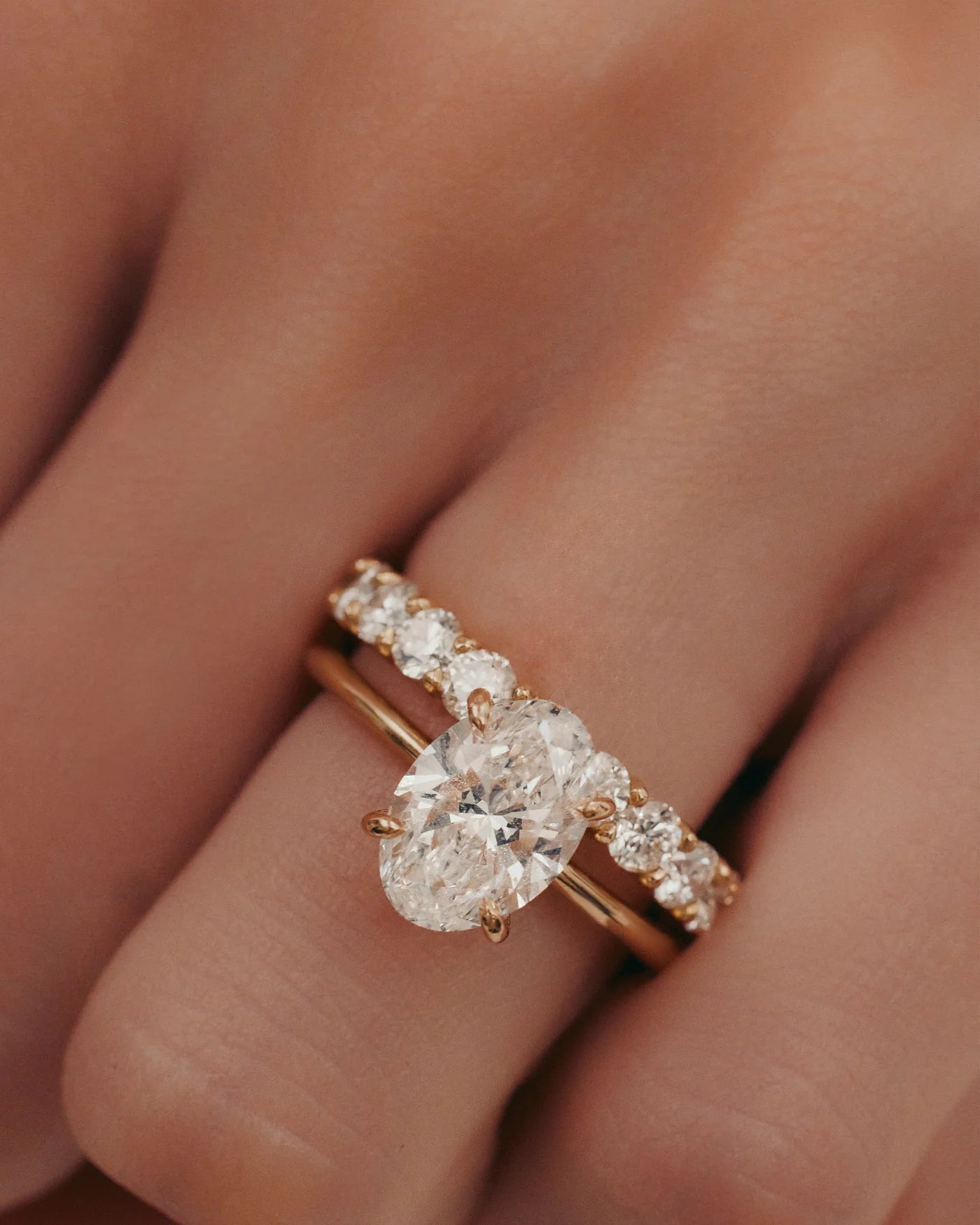 Oval cut Solitaire